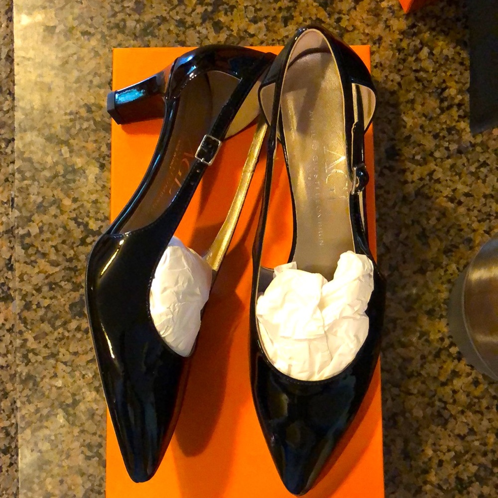 Attilio Giusti Leombruni Black Patent Leather Sling Back Pump